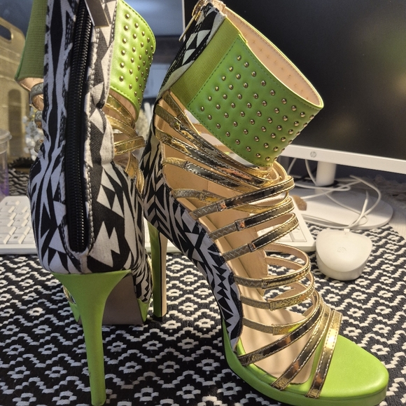 F5J Green and Gold Punk Women's Heels - Picture 4 of 8